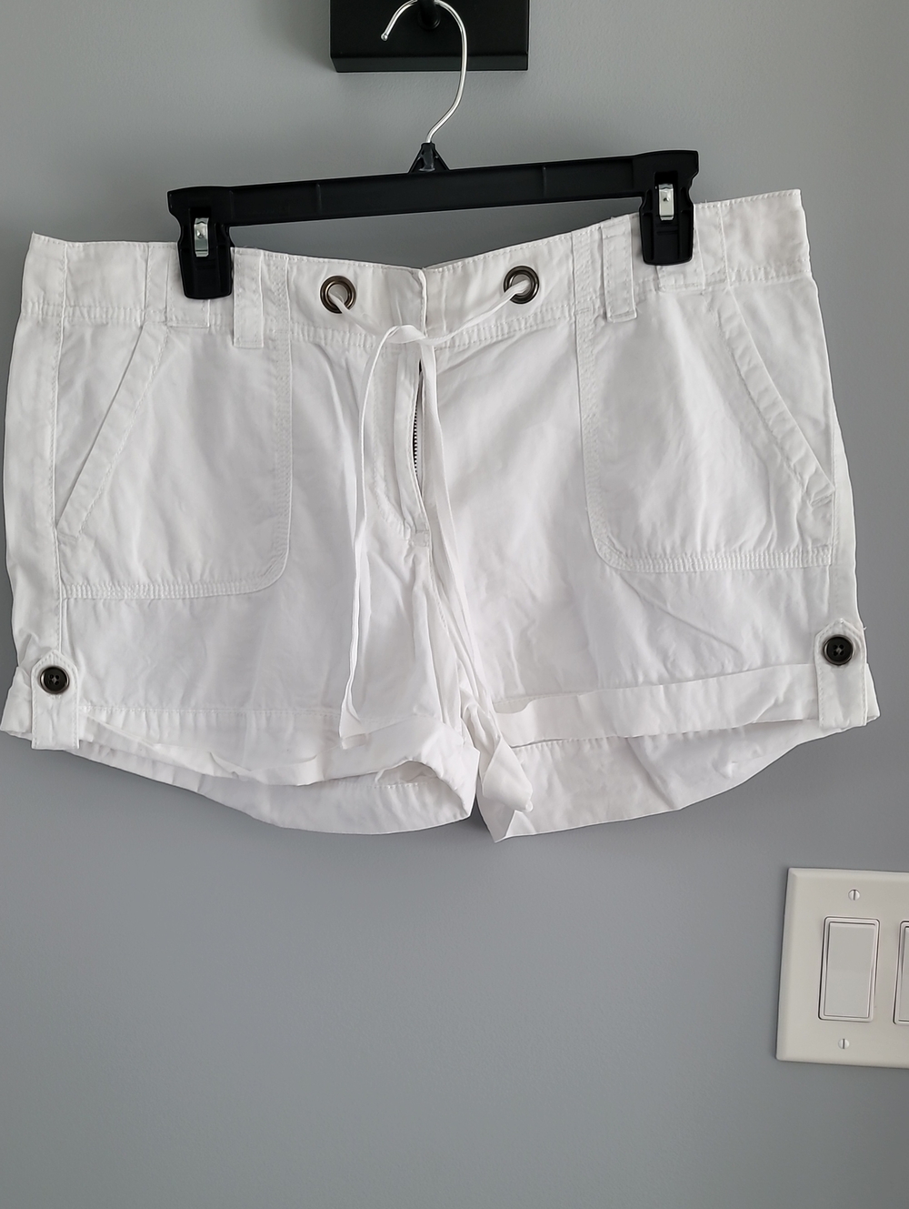 LOFT White Drawstring Cargo Shorts